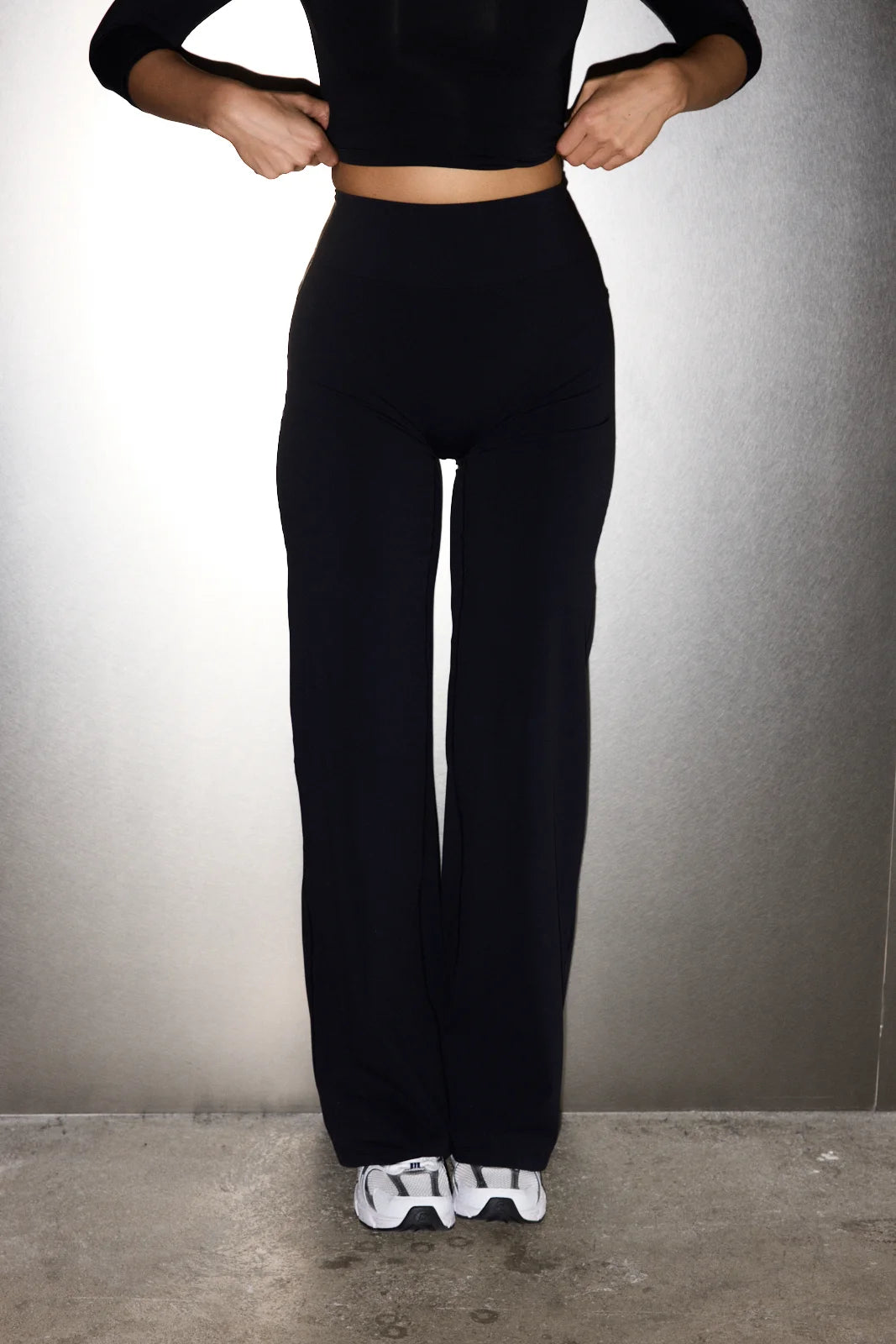 NO. 3 WIDE LEG