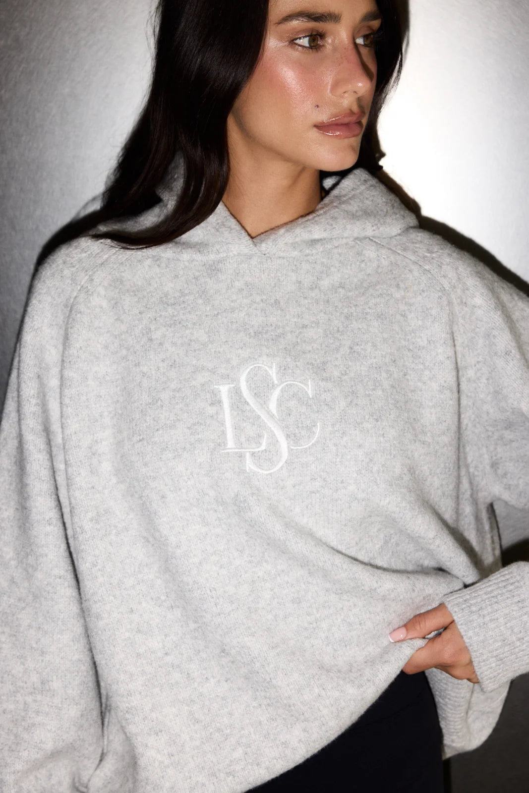 SOFT KNIT HOODIE GRIS - zdjęcie 2 z 8