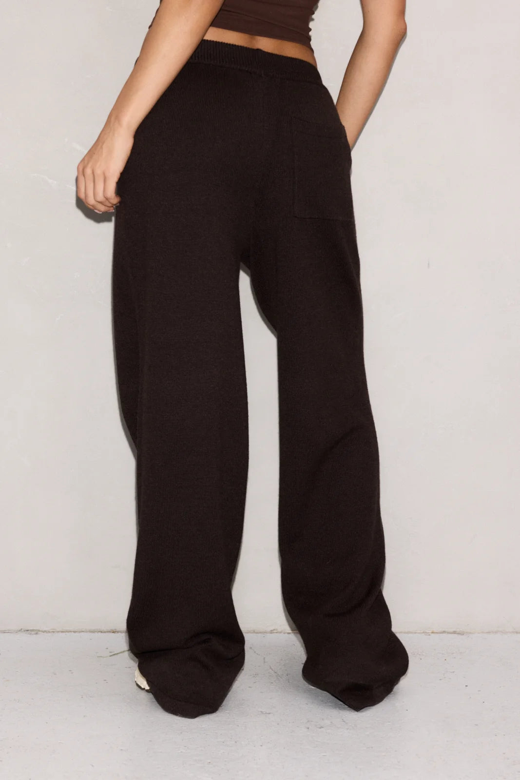 SOFT KNIT TROUSERS BRUN - zdjęcie 7 z 9
